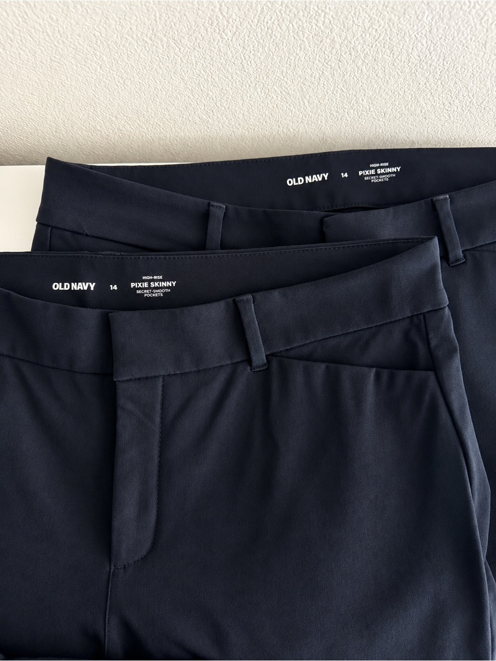 Lot of 2 PAIRS - OLD NAVY pixie skinny high rise pants. Size 14 Black